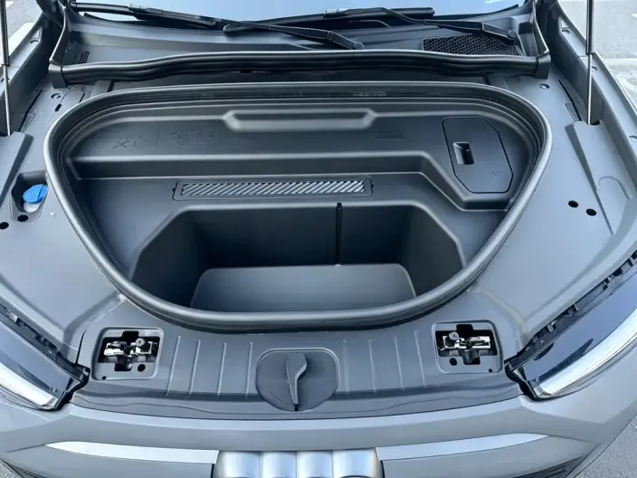 AUDI Q6L e-tron 2026 Model First Edition Pilot Edition – фото 7