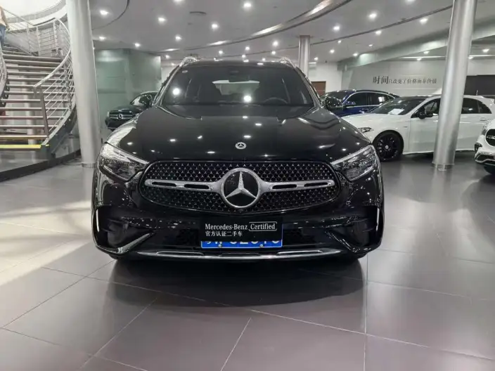 Mercedes-Benz GLC 2025 Model GLC 300 L 4MATIC Luxury Model 5 seat – фото 2
