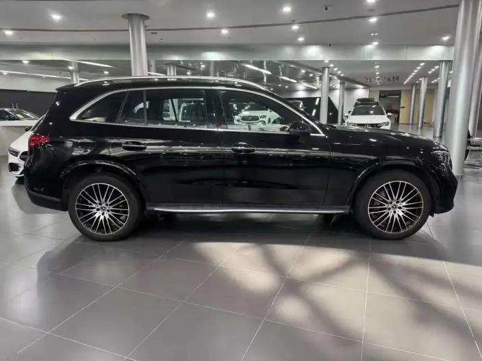 Mercedes-Benz GLC 2025 Model GLC 300 L 4MATIC Luxury Model 5 seat – фото 8