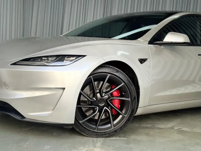 Model 3 2024 Model High performance All-wheel drive version – фото 5