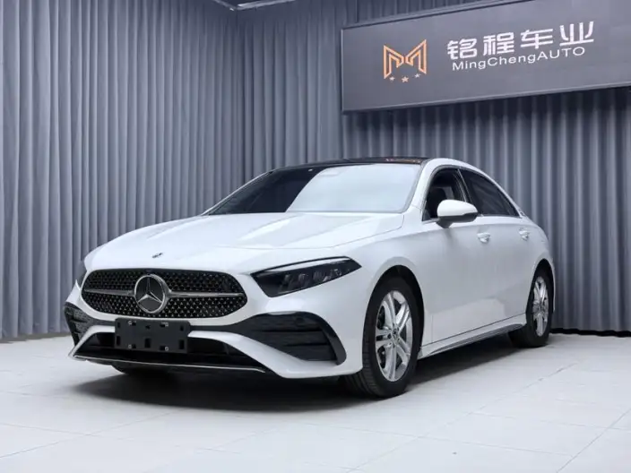 Mercedes-Benz A-class 2023 Model A 180 L – фото 1