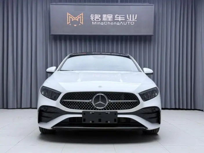 Mercedes-Benz A-class 2023 Model A 180 L – фото 2
