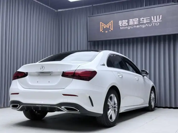 Mercedes-Benz A-class 2023 Model A 180 L – фото 6