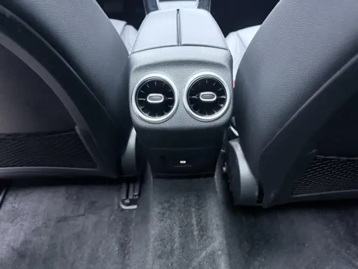 Mercedes-Benz A-class 2023 Model A 180 L – фото 10