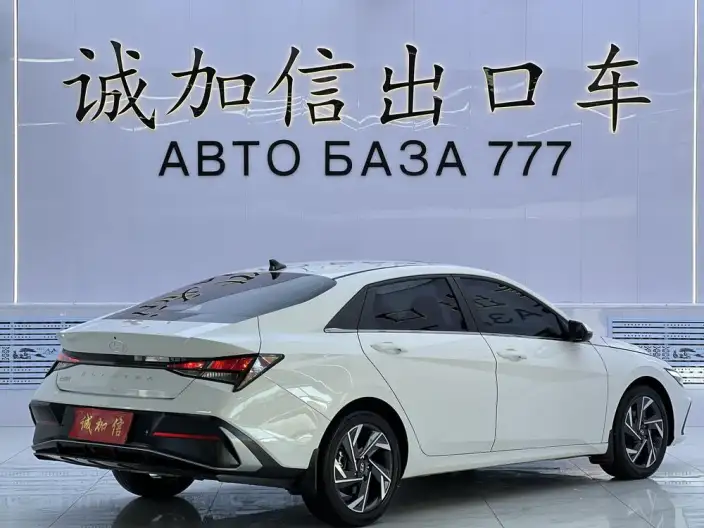 Hyundai Ioniq 2023 Model 1.5L CVT GLX Elite Edition – фото 6