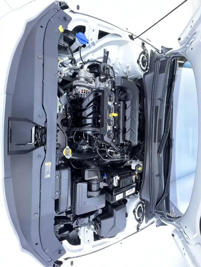 Hyundai Ioniq 2023 Model 1.5L CVT GLX Elite Edition – фото 7