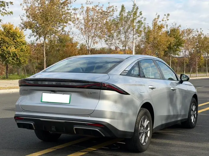 Geely Galaxy L6 2025 Model 1.5 EM-i DHT 60KM Voyage Edition – фото 6