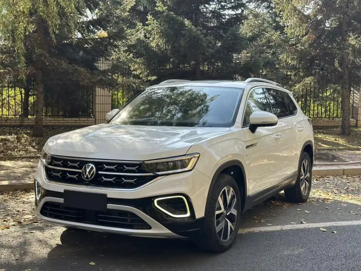 Volkswagen Tayron 2023 Model 280TSI 2WD Luxury Plus Advanced version – фото 1