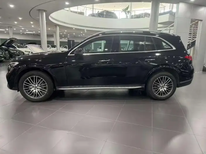 Mercedes-Benz GLC 2025 Model Facelift GLC 300 L 4MATIC Dynamic Model 5 seat – фото 4