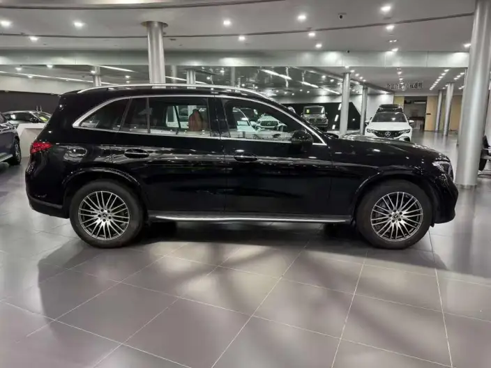 Mercedes-Benz GLC 2025 Model Facelift GLC 300 L 4MATIC Dynamic Model 5 seat – фото 8