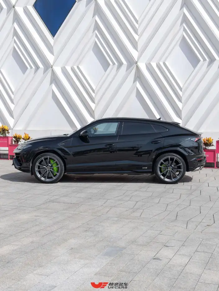 Urus 2023 Model 4.0T V8 S – фото 4