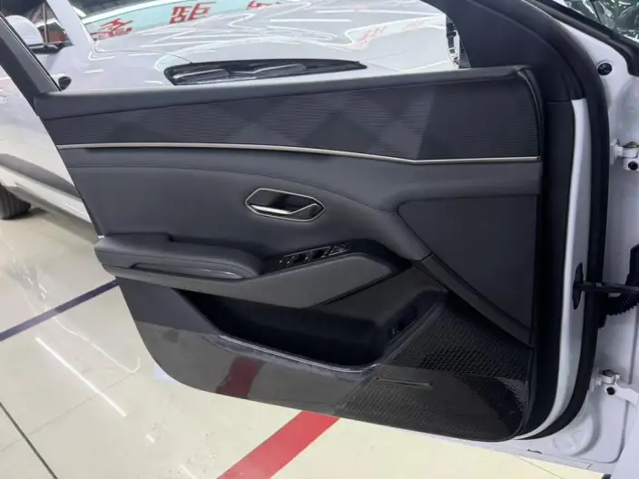 QinL DM 2024 Model DM-i 80KM Leading Model – фото 7