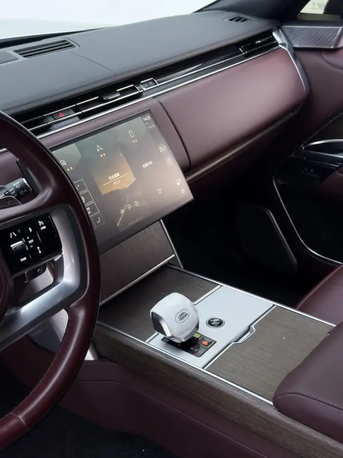 Range Rover 2023 Model 3.0 L6 400PS Shengshi Extended Edition – фото 7