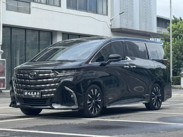 Elfa 2023 Model 2.5L Intelligent Hybrid 4WD Premium Edition – фото 1