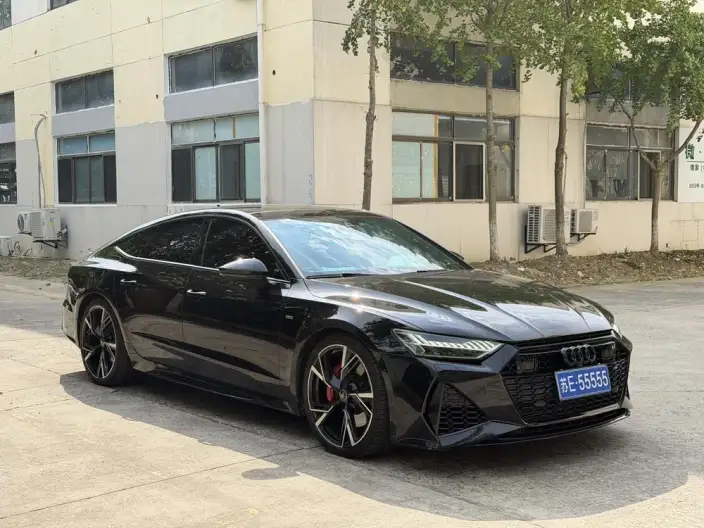 Audi A7 2023 Model 55 TFSI quattro Exclusive Model – фото 3