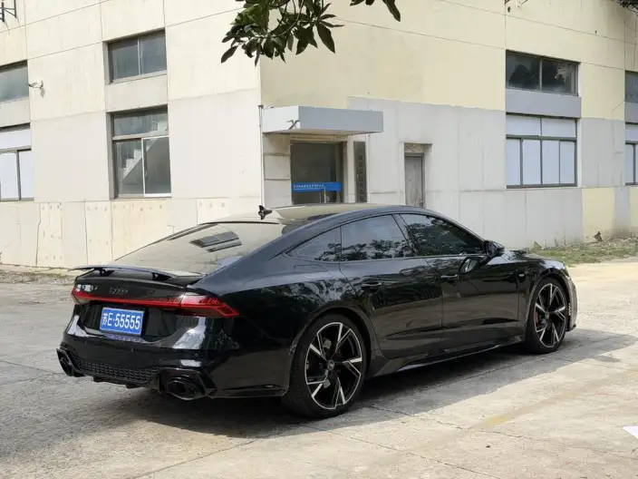 Audi A7 2023 Model 55 TFSI quattro Exclusive Model – фото 7
