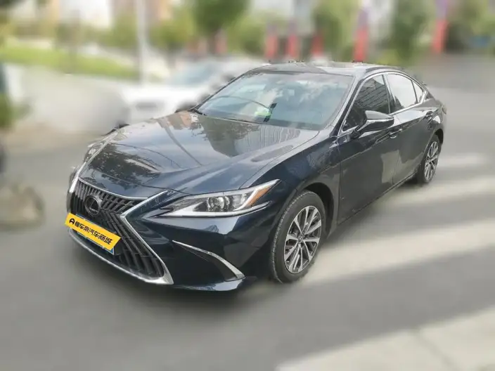 Lexus ES 2022 Model 200 Superior Edition – фото 1