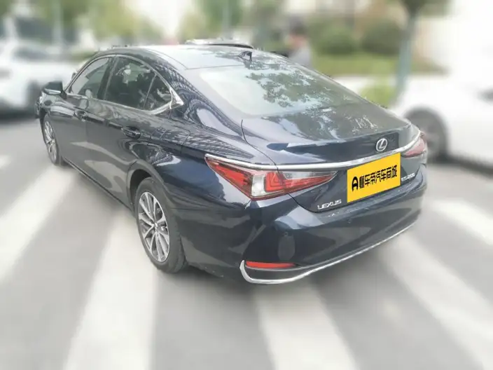 Lexus ES 2022 Model 200 Superior Edition – фото 4