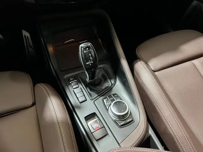 BMW X1 2022 Model sDrive25Li Leading Model – фото 10