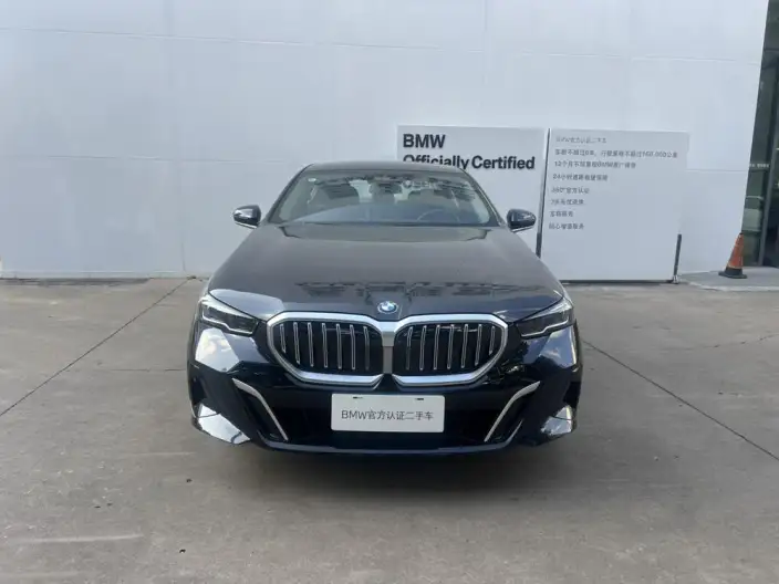 BMW 5 Series 2025 Model Facelift 530Li Exclusive Model M Sports Set – фото 2