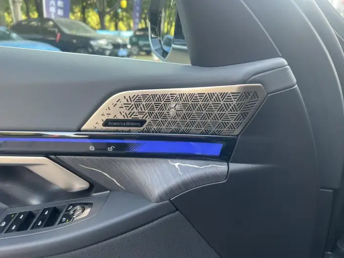 BMW 5 Series 2025 Model Facelift 530Li Exclusive Model M Sports Set – фото 7