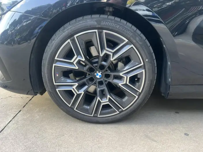BMW 5 Series 2025 Model Facelift 530Li Exclusive Model M Sports Set – фото 8