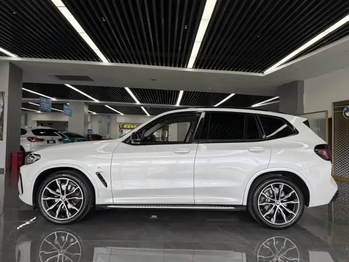 BMW X3 2023 Model xDrive30i Leading Model M Night Set – фото 3