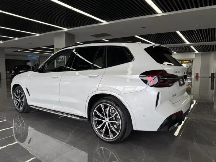 BMW X3 2023 Model xDrive30i Leading Model M Night Set – фото 4