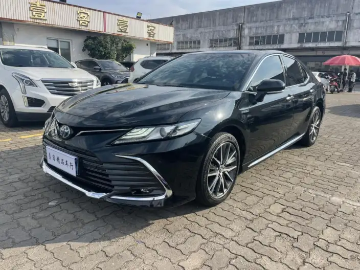 Toyota Camry 2023 Model Hybrid 2.5HG Deluxe Edition – фото 1