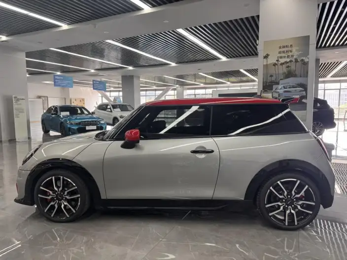 MINI JCW 2025 Model JOHN COOPER WORKS