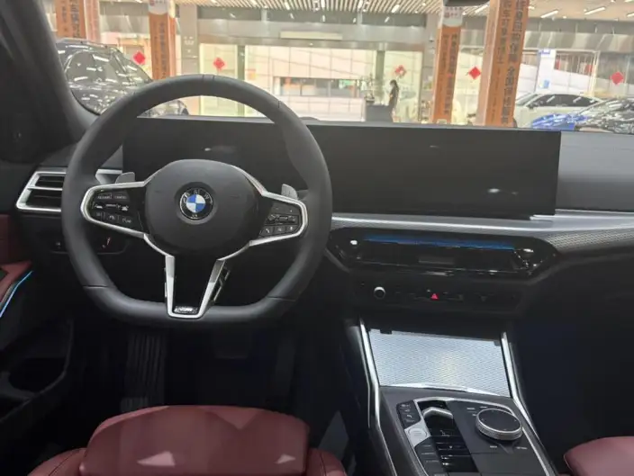 BMW 3 Series 2025 Model 330i M Sports Night Set – фото 7