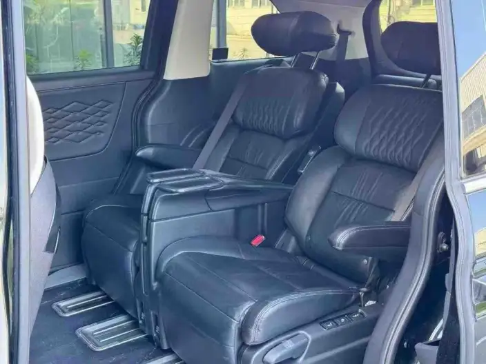 Honda Elysion 2022 Model 2.0L Hybrid Deluxe Edition – фото 9