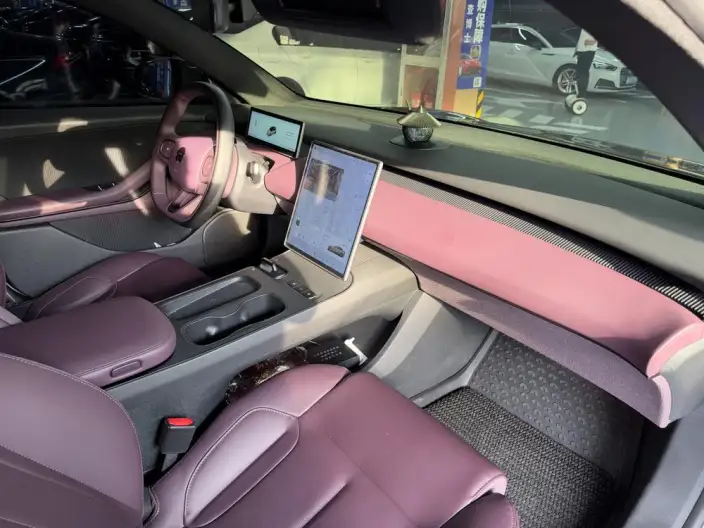 NIO ET5 2024 Model 75kWh – фото 9