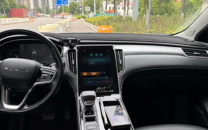 Roewe i6 MAX 2020 Model 300TGI Automatic Cool Edition – фото 7