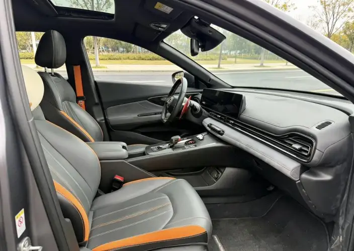 Emzoom 2022 Model 270T J16 R-Style Track Edition – фото 9