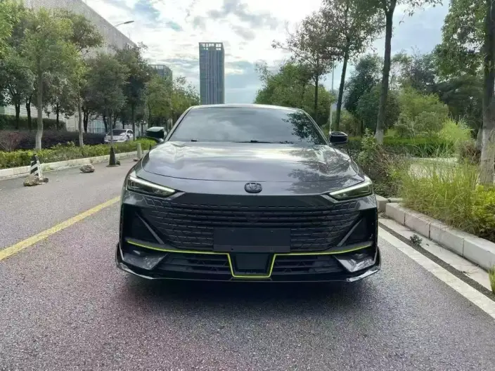 Changan UNI-V 2022 Model 1.5T Sports Edition – фото 2