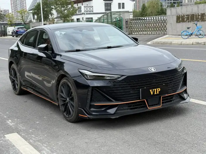 Changan UNI-V 2022 Model 1.5T Sports Edition – фото 3