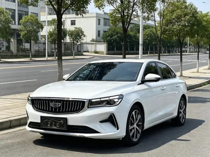 Geely Emgrand 2022 Model No. 4 Gen 1.5L CVT Luxury Model – фото 1