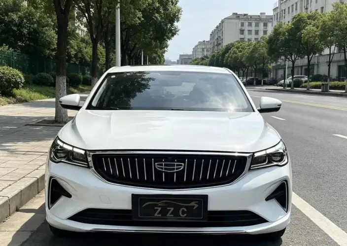 Geely Emgrand 2022 Model No. 4 Gen 1.5L CVT Luxury Model – фото 2