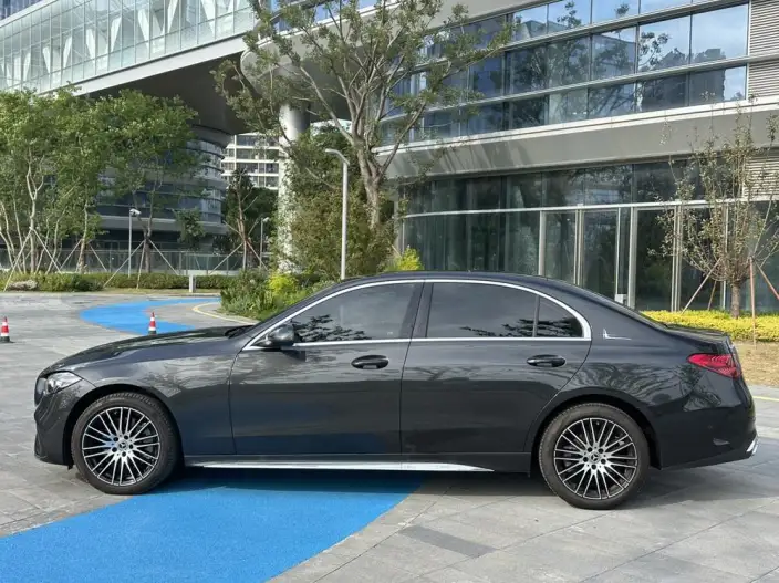 Mercedes-Benz C-Class 2024 Model C 260 L Sports Edition – фото 4
