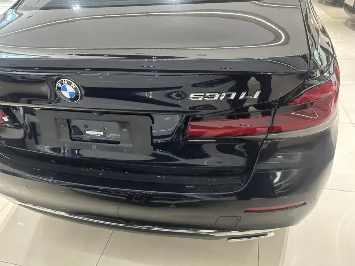 BMW 5 Series 2023 Model 530Li Leading Model Luxury Set – фото 3