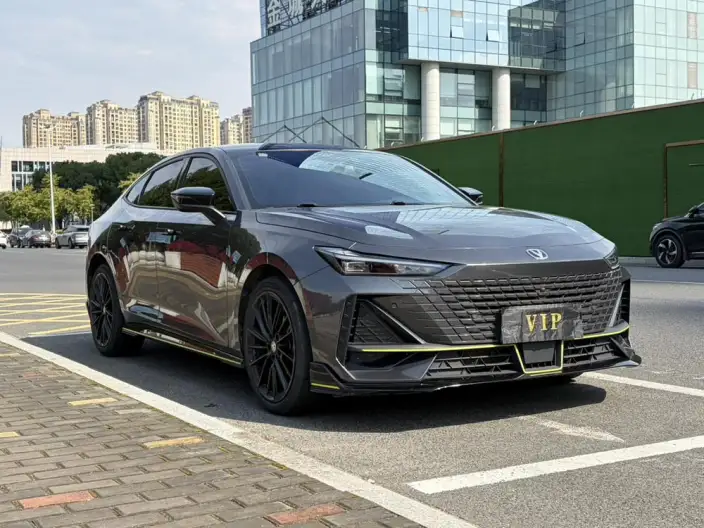 Changan UNI-V 2022 Model 1.5T Sports Edition – фото 3