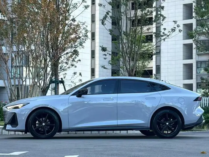 Changan UNI-V 2022 Model 1.5T Noble Model – фото 3