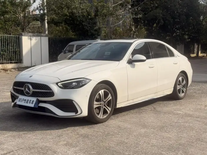 Mercedes-Benz C-Class 2022 Model Facelift C 200 L Sports Edition – фото 1