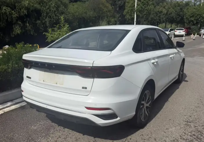Geely Emgrand 2022 Model No. 4 Gen 1.5L CVT Flagship Model – фото 6