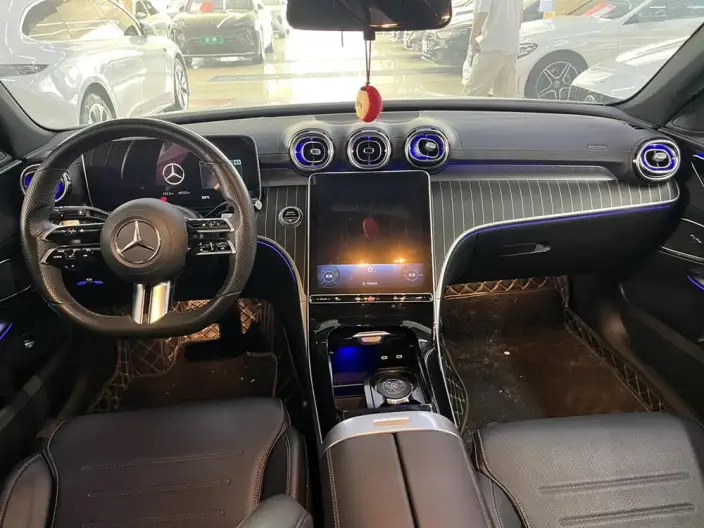 Mercedes-Benz C-Class 2022 Model C 260 L Sports Edition – фото 6