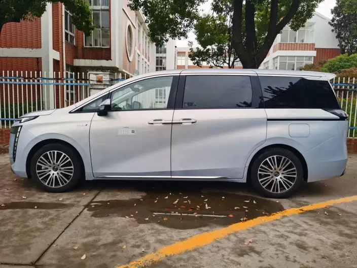 GAC Trumpchi E8 PHEV 2024 Model 2.0ATK 150km MAX+