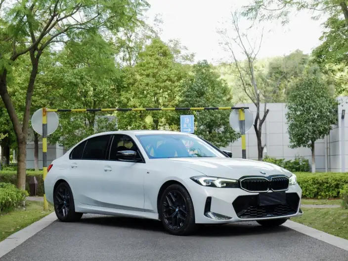 BMW 3 Series 2025 Model 330Li M Sports Night Set – фото 3