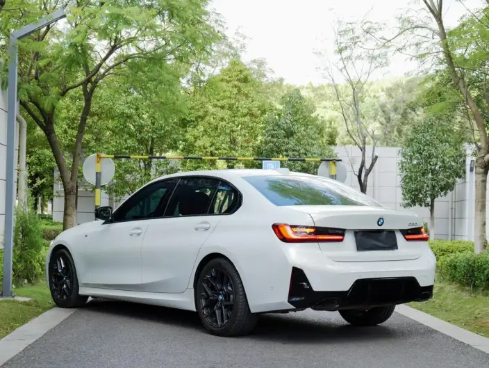 BMW 3 Series 2025 Model 330Li M Sports Night Set – фото 4