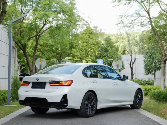 BMW 3 Series 2025 Model 330Li M Sports Night Set – фото 6